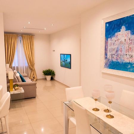 Moderno Alloggio A Roma Centro エクステリア 写真