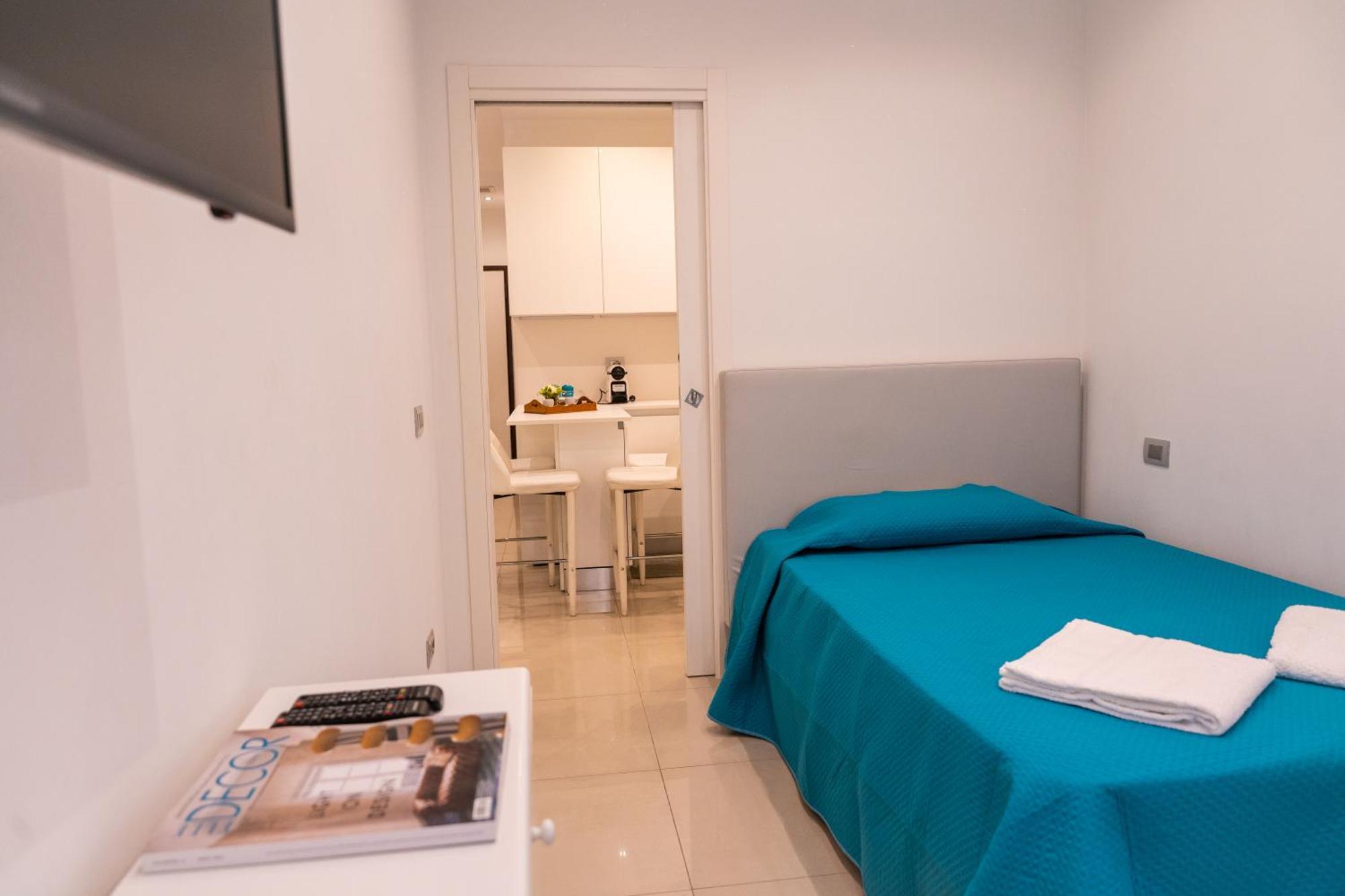 Moderno Alloggio A Roma Centro エクステリア 写真